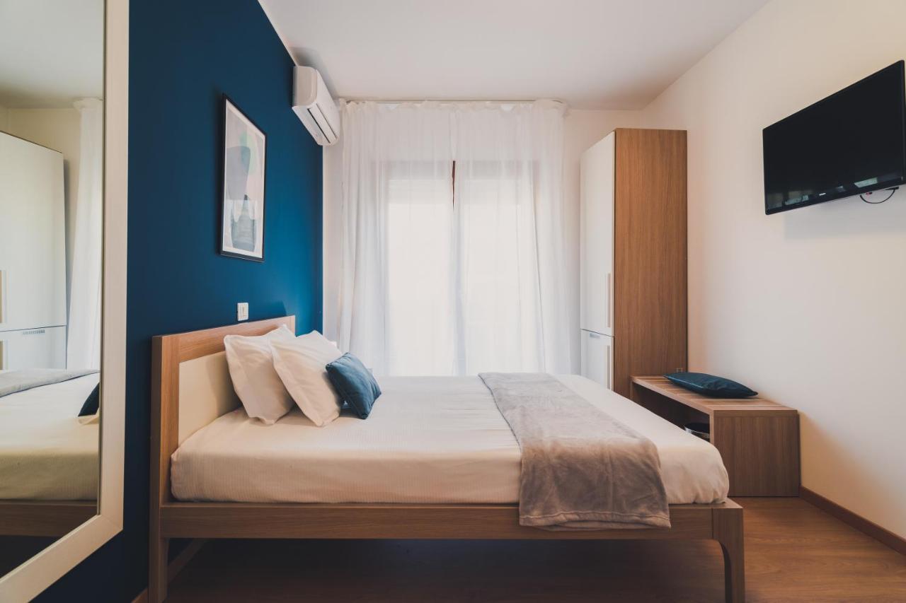 Trip Room & Breakfast เรจโจ ดี คาลาเบีย ภายนอก รูปภาพ