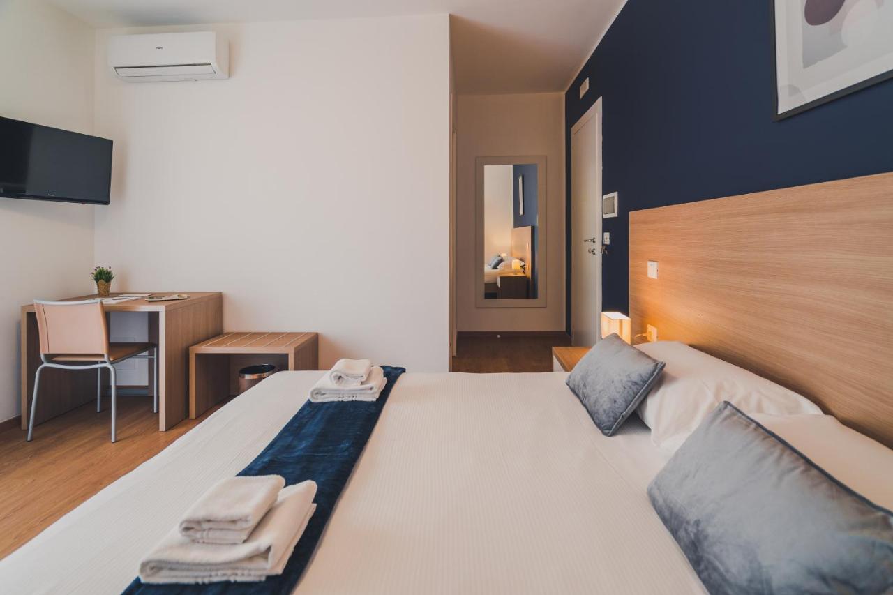 Trip Room & Breakfast เรจโจ ดี คาลาเบีย ภายนอก รูปภาพ
